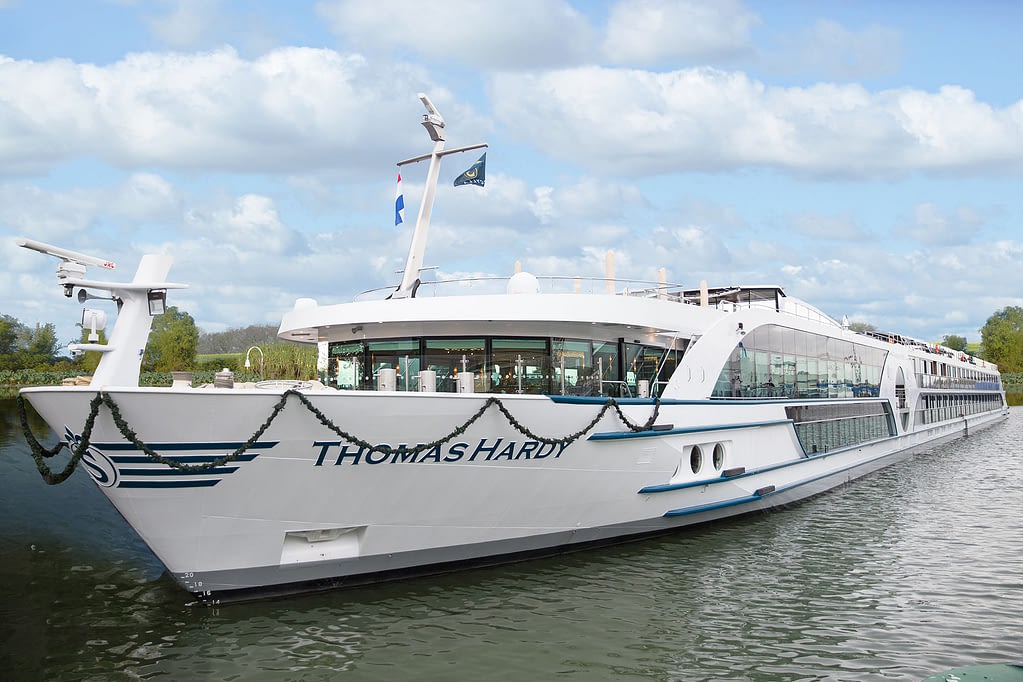 Riviera Thomas Hardy Riverboat
